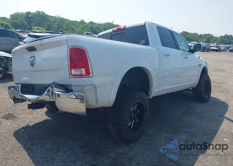 2015 Ram 1500 Laramie z USA, uszkodzony, nr VIN 1C6RR7NM2FS556834